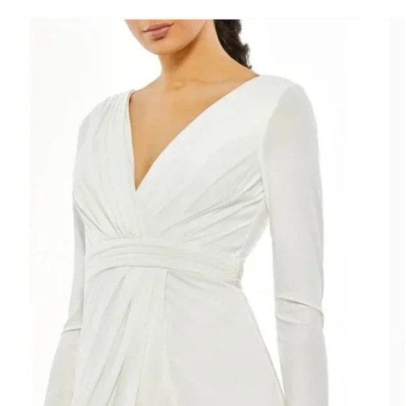 IEENA FOR‎ MAC DUGGAL White Long sleeve Evening gown Dress size 2 - Picture 2 of 8
